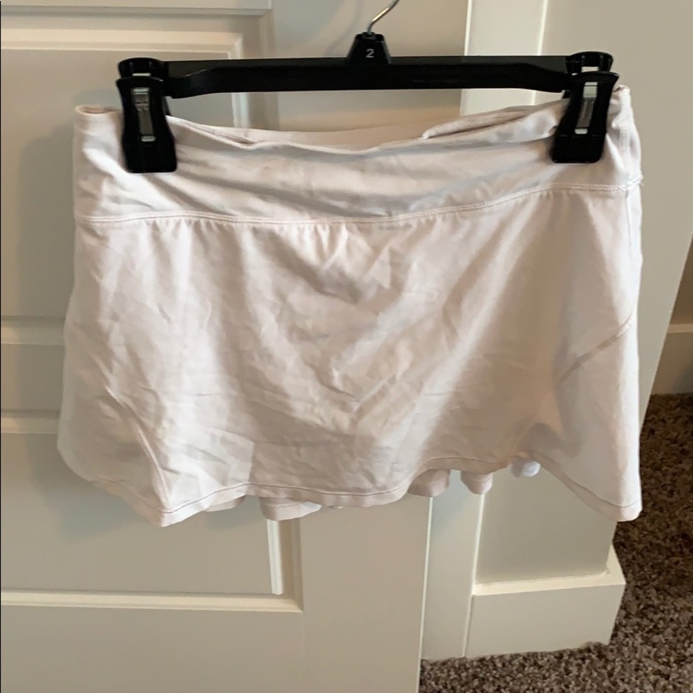 White lulu lemon tennis shirt